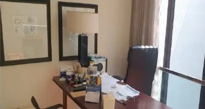 Dijual/Disewakan Rumah Mewah Siap Huni di Graha Family Surabaya Barat - Thumbnail 2