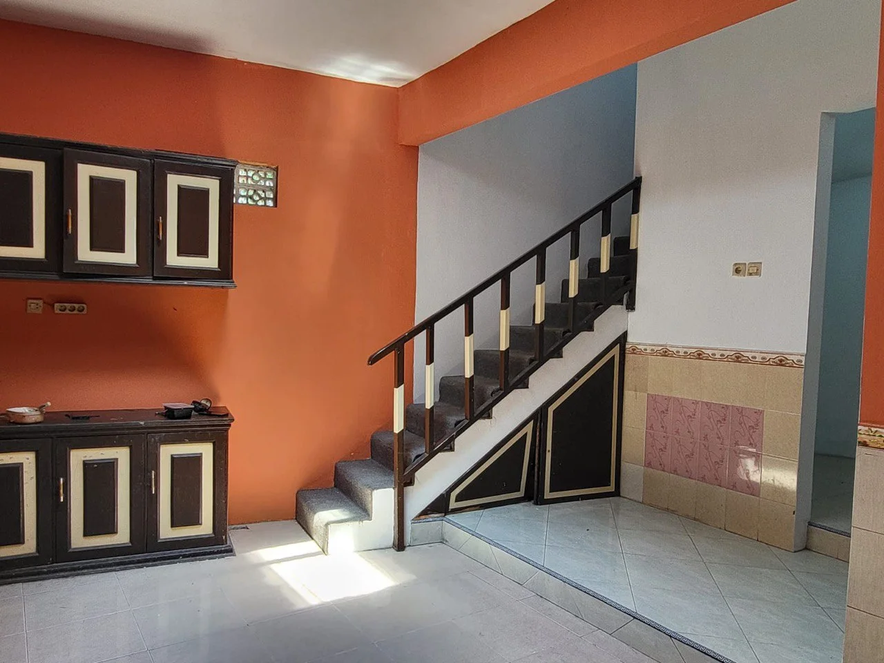 Dijual Rumah Strategis di Kawasan Griya Benowo Indah Surabaya Barat - Thumbnail 4