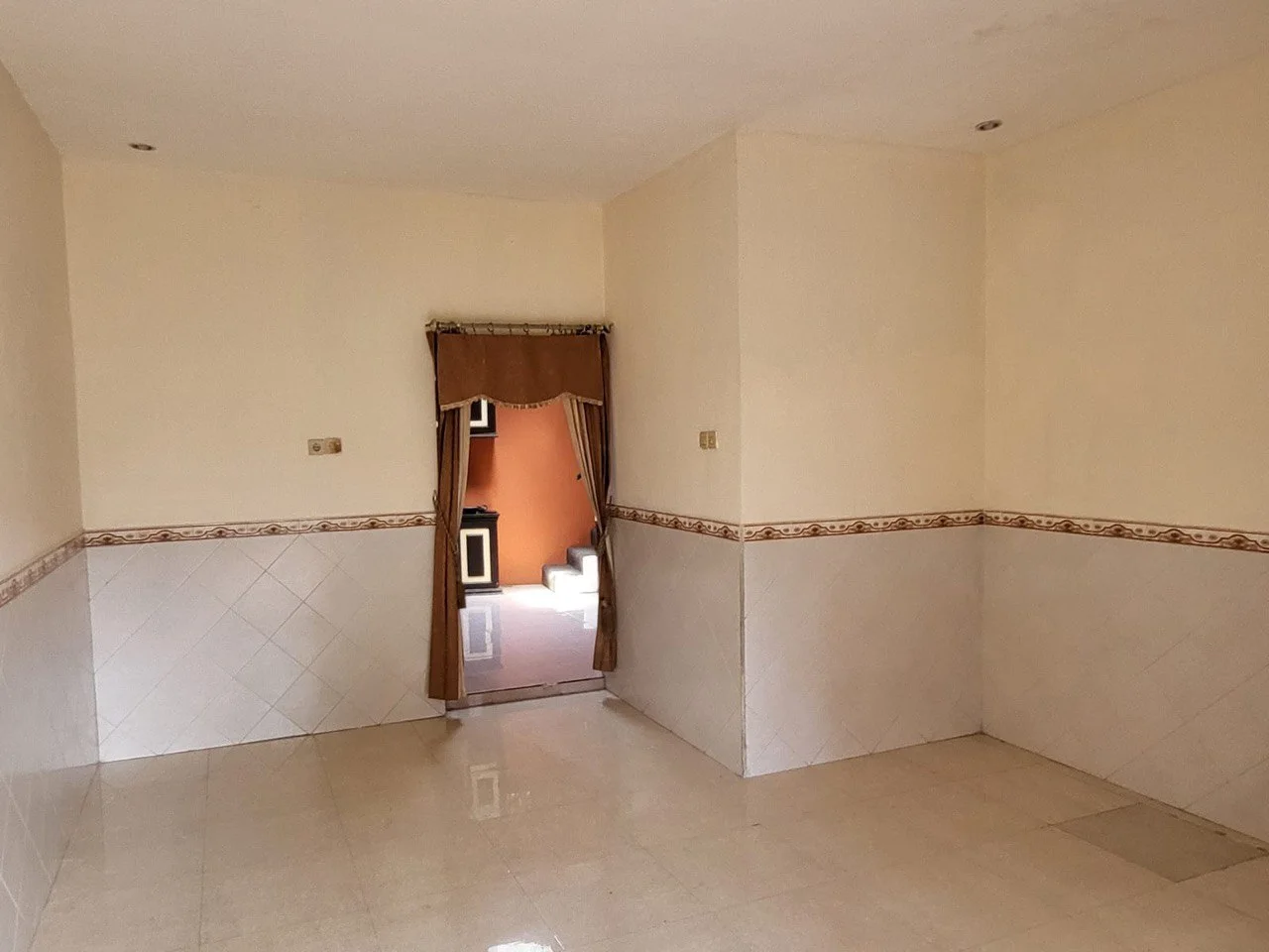 Dijual Rumah Strategis di Kawasan Griya Benowo Indah Surabaya Barat - Thumbnail 2