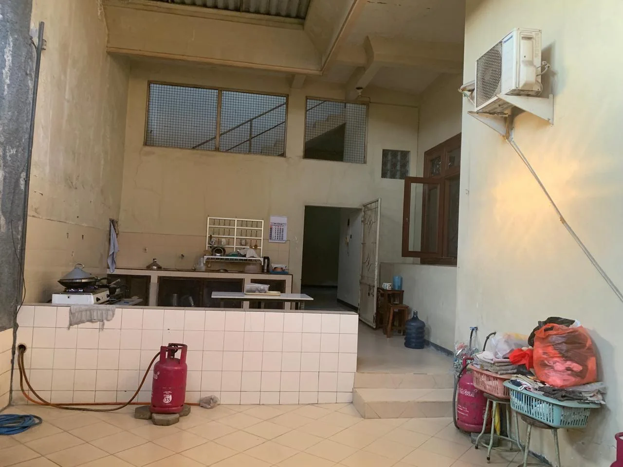 Dijual Rumah Mewah Lokasi Strategis di Raya Sambikerep Surabaya Barat - Thumbnail 4