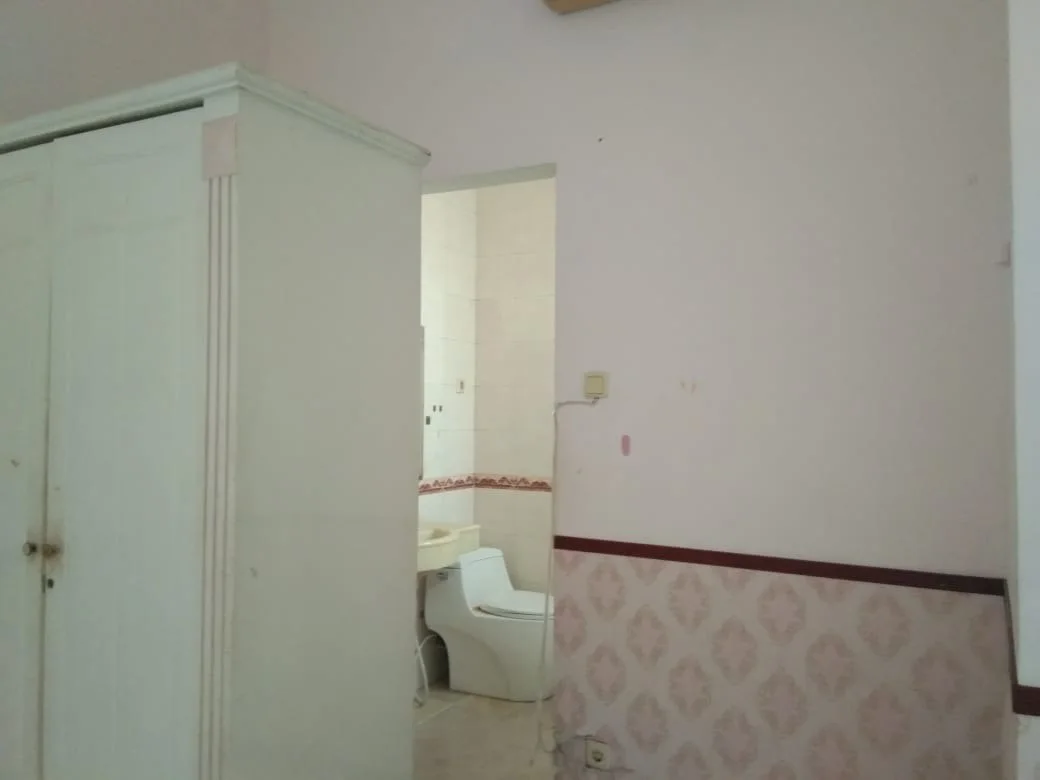 Dijual/Disewakan Rumah Nyaman di Simpang Darmo Permai Selatan Surabaya Barat - Thumbnail 4