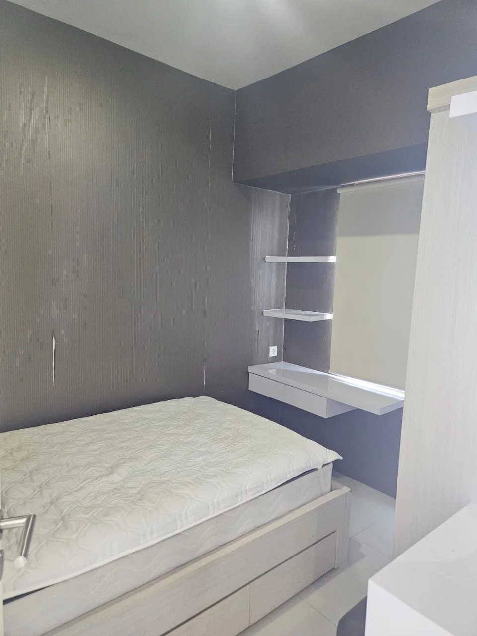 Disewakan Unit Nyaman Dan Siap Huni di Apartemen Tanglin Surabaya Barat - Thumbnail 2