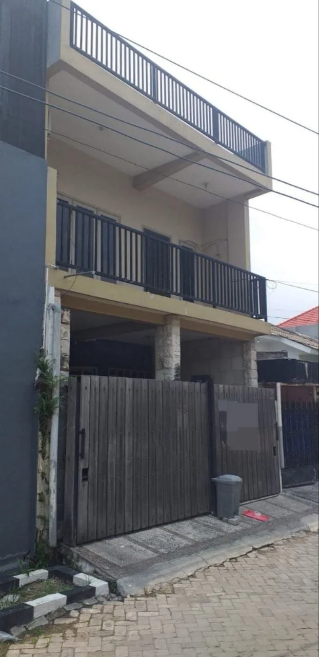 tampak-depan-rumah-lelang-darmo-indah-barat