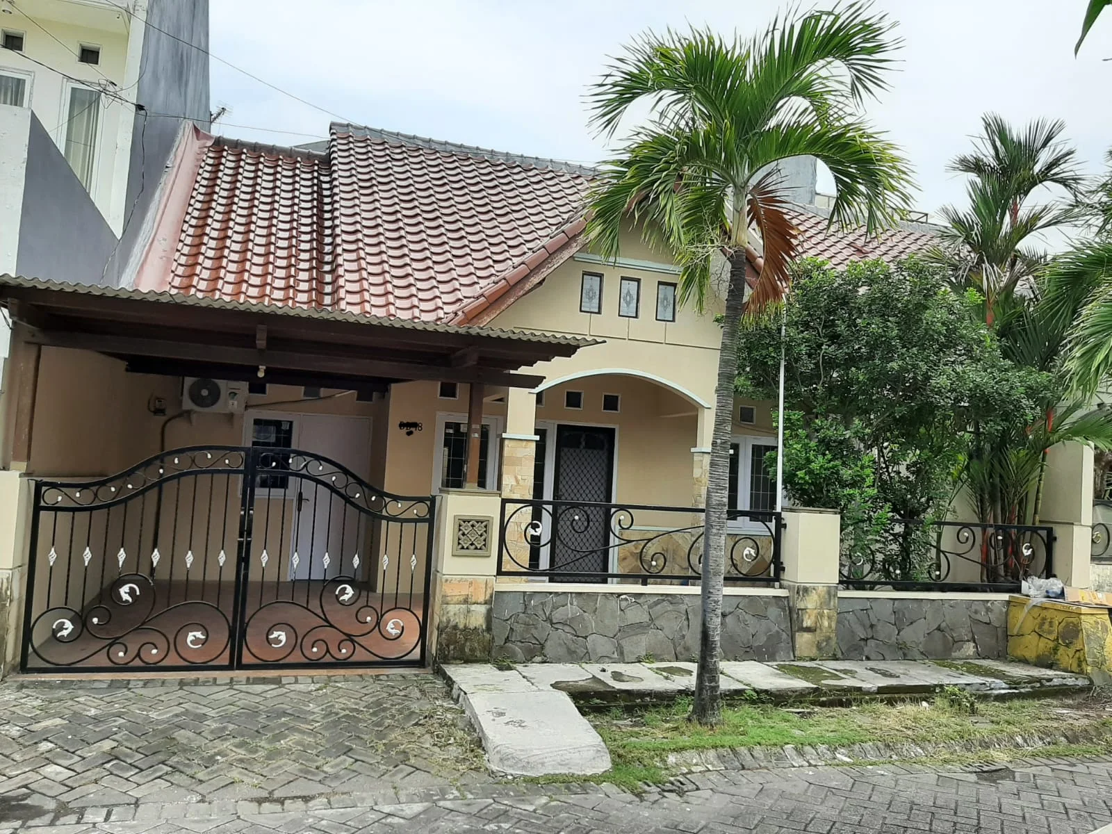 Dijual-Rumah-Siap-Huni-di-Babatan-Pratama-Wiyung-Surabaya-Barat