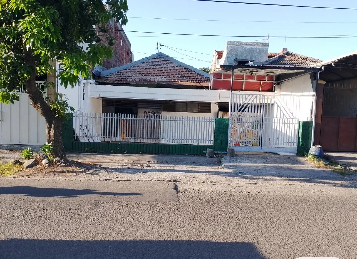 Dijual-Rumah-Lokasi-Strategis-di-Dukuh-Kupang-Surabaya-Barat