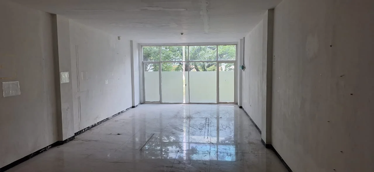 Disewakan Ruko Komersial di Lokasi Strategis Jalan Kahuripan Nirwana, Sidoarjo - Thumbnail 3