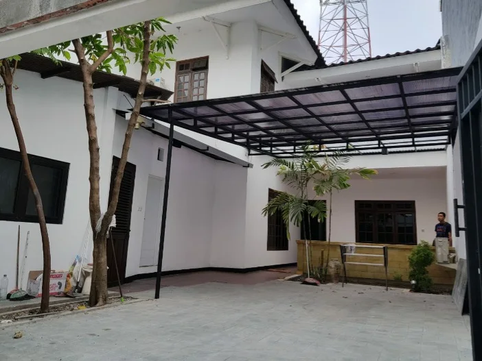 Disewakan-Rumah-Siap-Huni-di-Kawasan-Strategis-Simpang-Darmo-Permai-Selatan-Surabaya-Barat