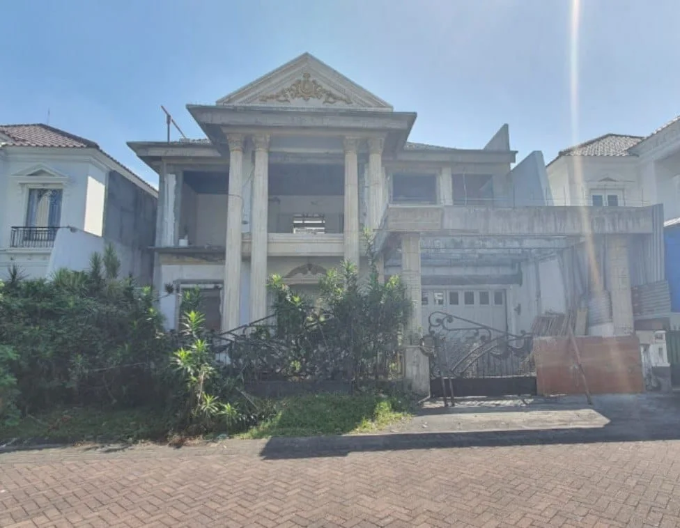 Dijual-Lelang-Rumah-Classic-2-Lt-di-Wisata-Bukit-Mas-Lokasi-Strategis-Surabaya-Barat