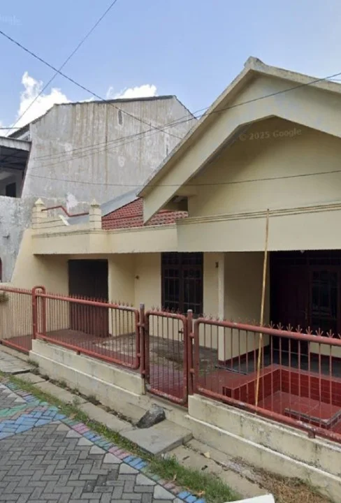 Dijual Rumah Lokasi Strategis di Jalan Jenggolo II Pucang Sidoarjo - Image 1