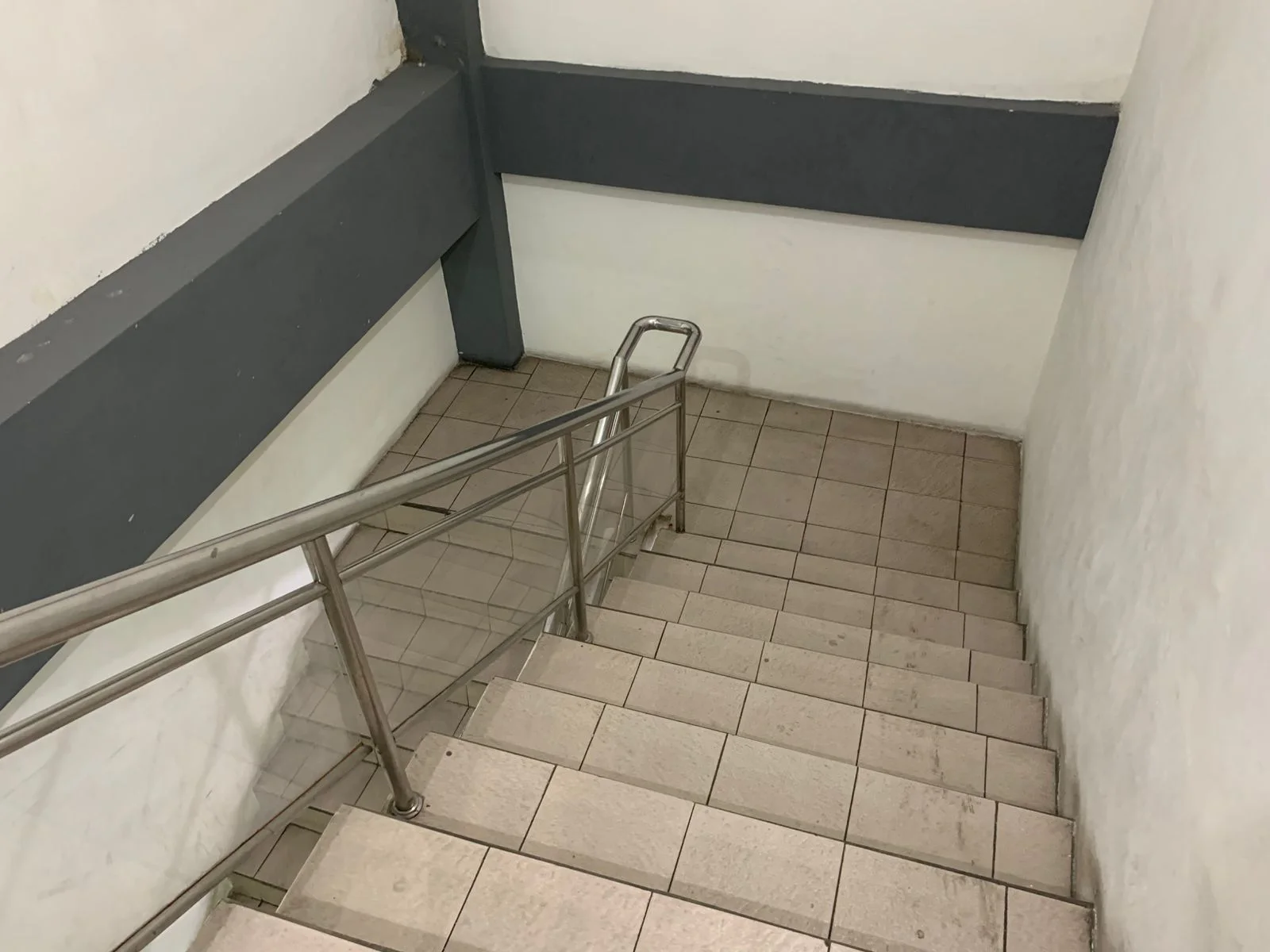Dijual/Disewakan Ruko 2 Jejer 2 Lantai di Taman Ketampon Surabaya Pusat - Thumbnail 3