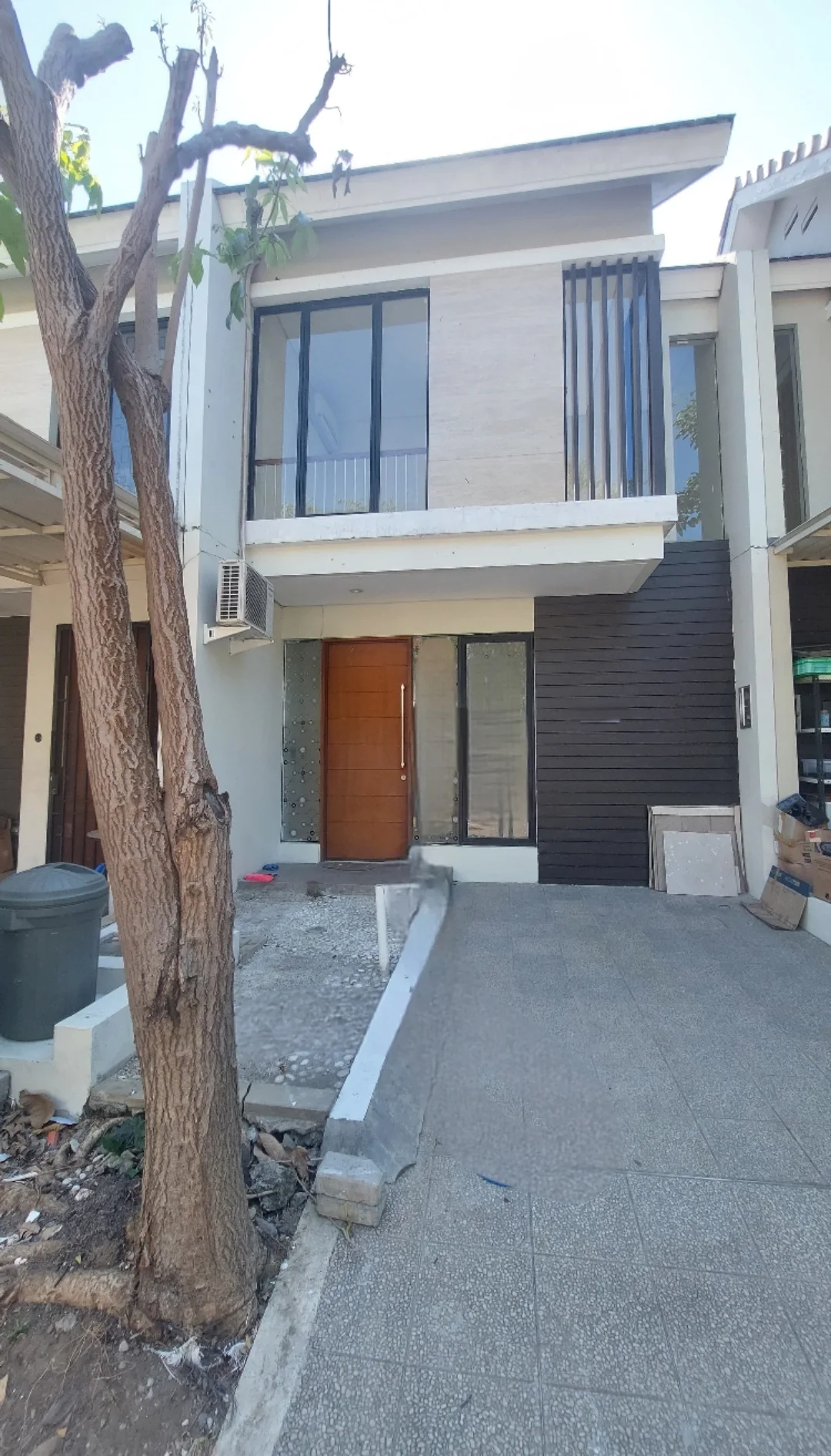 Dijual-atau-Disewakan-Rumah-Minimalis-2-Lantai-di-Northwest-Citraland-Surabaya-Barat