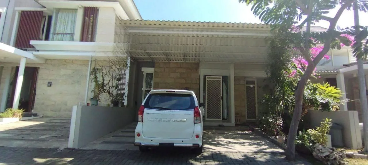 Dijual-Rumah-Strategis-di-Greenlake-Citraland-Surabaya-Barat