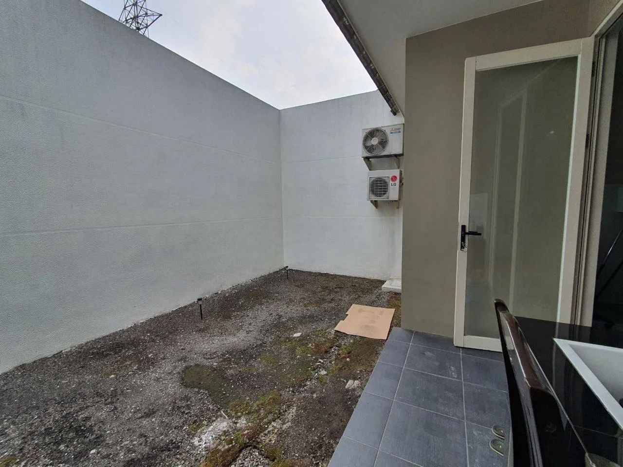 Dijual Cepat Rumah Minimalis 2 Lantai di Greenlake Citraland, Surabaya Barat - Thumbnail 4