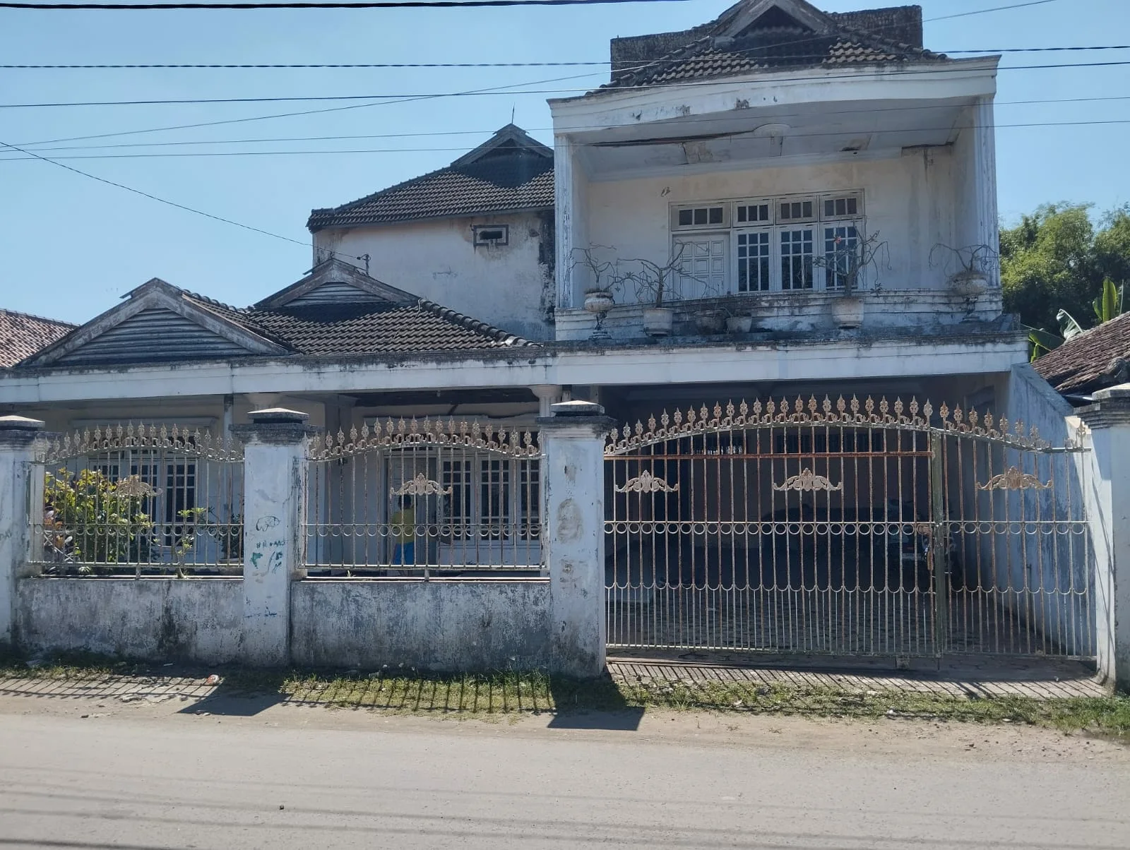 foto-tampak-depan-rumah-jalan-moh-hatta-jombang