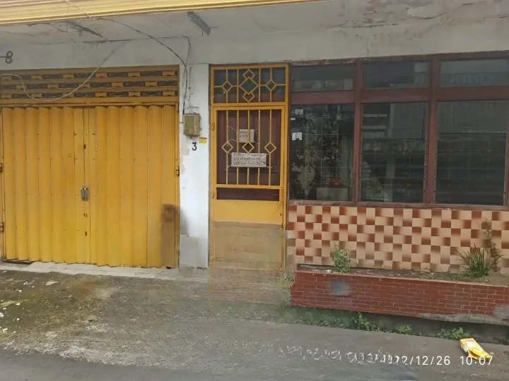 Dijual Murah Rumah Luas di Kalongan Surabaya Utara