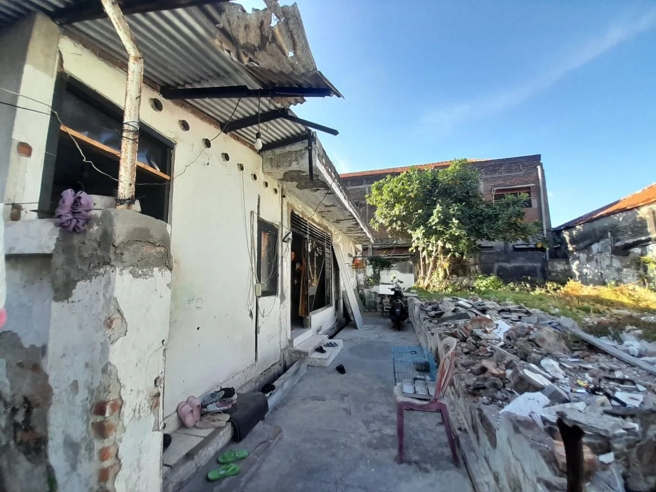 Dijual Tanah Bangunan Luas Lokasi Strategis di Petemon Barat Surabaya Pusat - Thumbnail 2