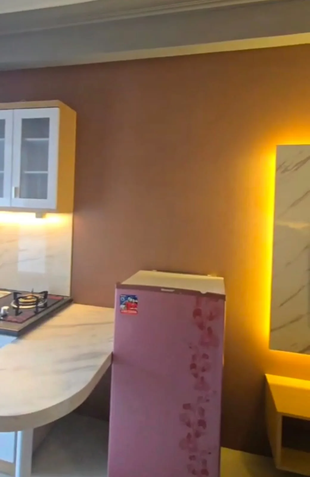 Jual Apartemen Baru Furnish di Gunawangsa Merr Surabaya Timur - Thumbnail 4