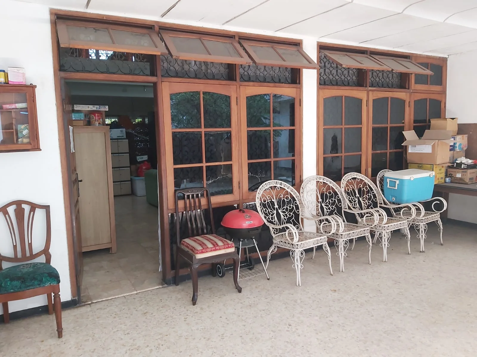 Jual Rumah Nyaman Lokasi Strategis 2 Lantai di Manyar Kartika Surabaya Pusat - Thumbnail 2