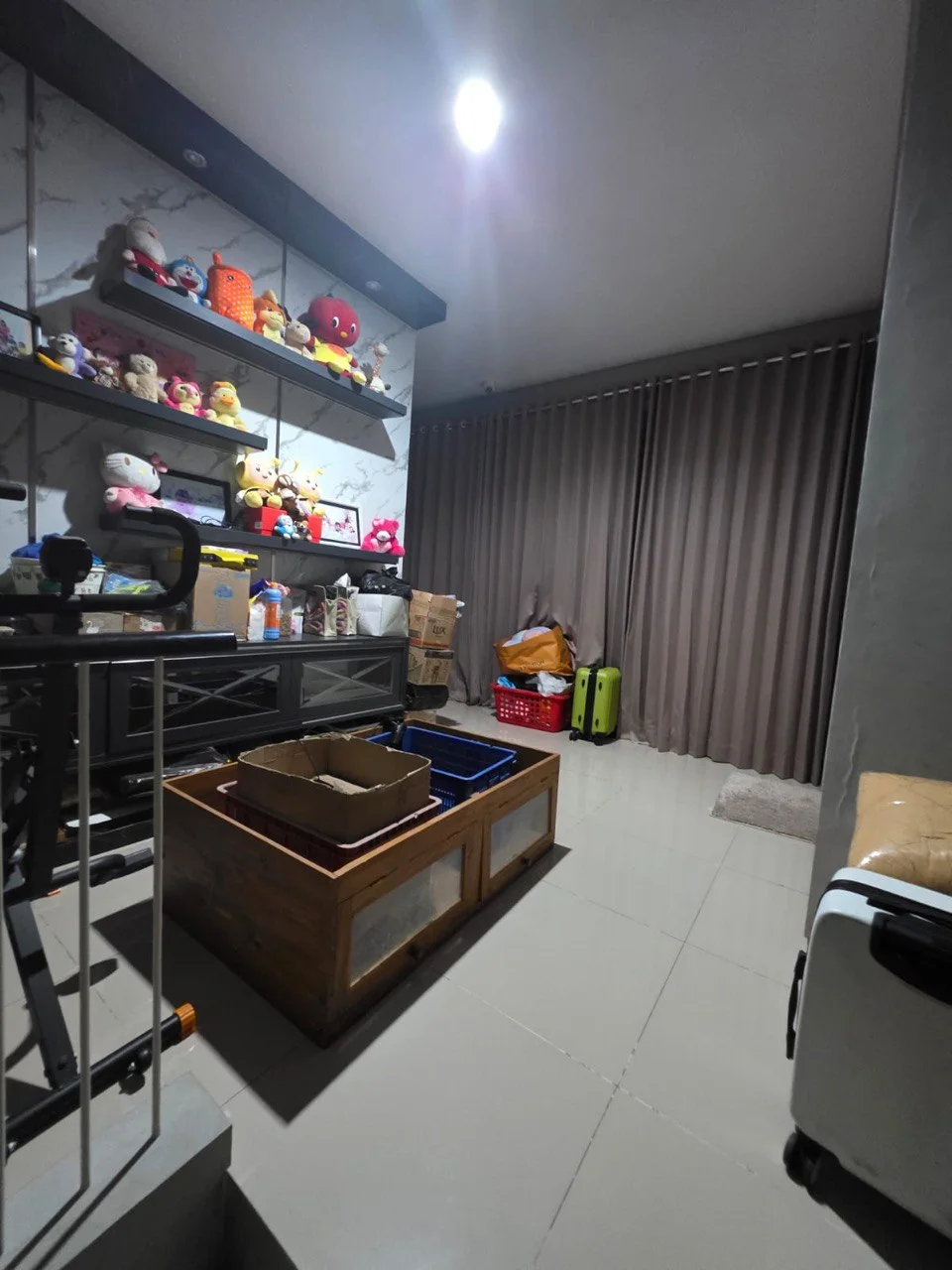 Dijual Cepat Rumah Eksklusif di Royal Residence Hampton Surabaya Barat - Thumbnail 4
