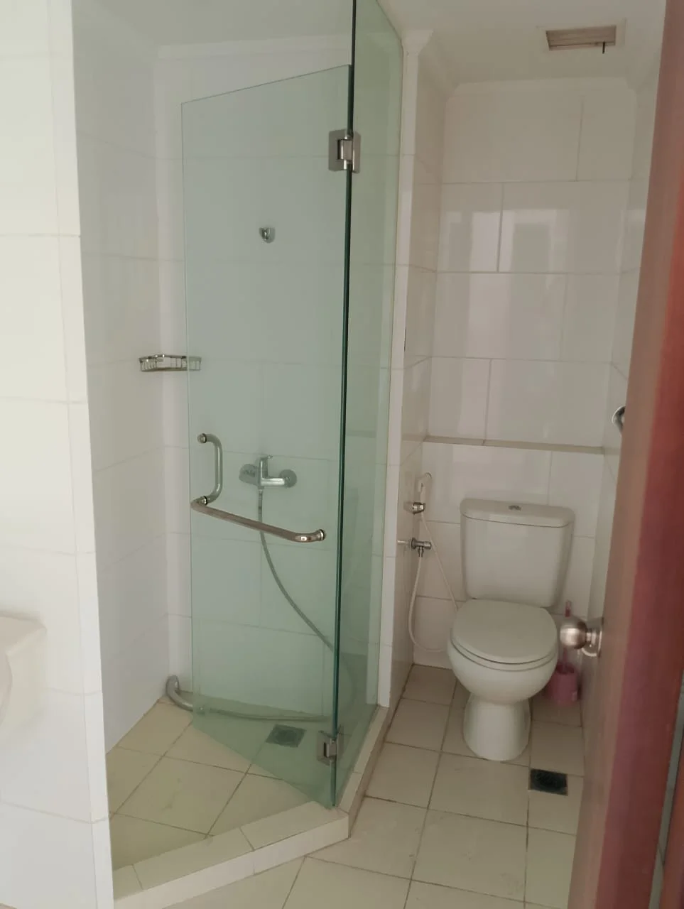 Jual Apartemen Murah Strategis 3 BR Waterplace Surabaya Barat - Thumbnail 4