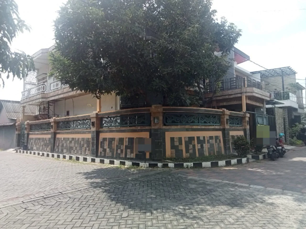 Jual-Murah-Lelang-Rumah-2-Lantai-Pondok-Maritim-Lokasi-Strategis-Surabaya-Barat