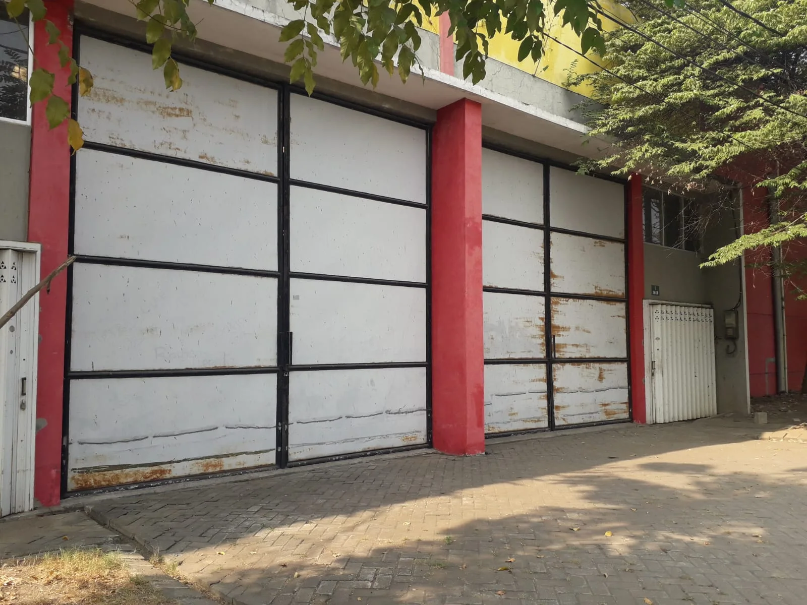 gudang-jejer-safe-and-lock