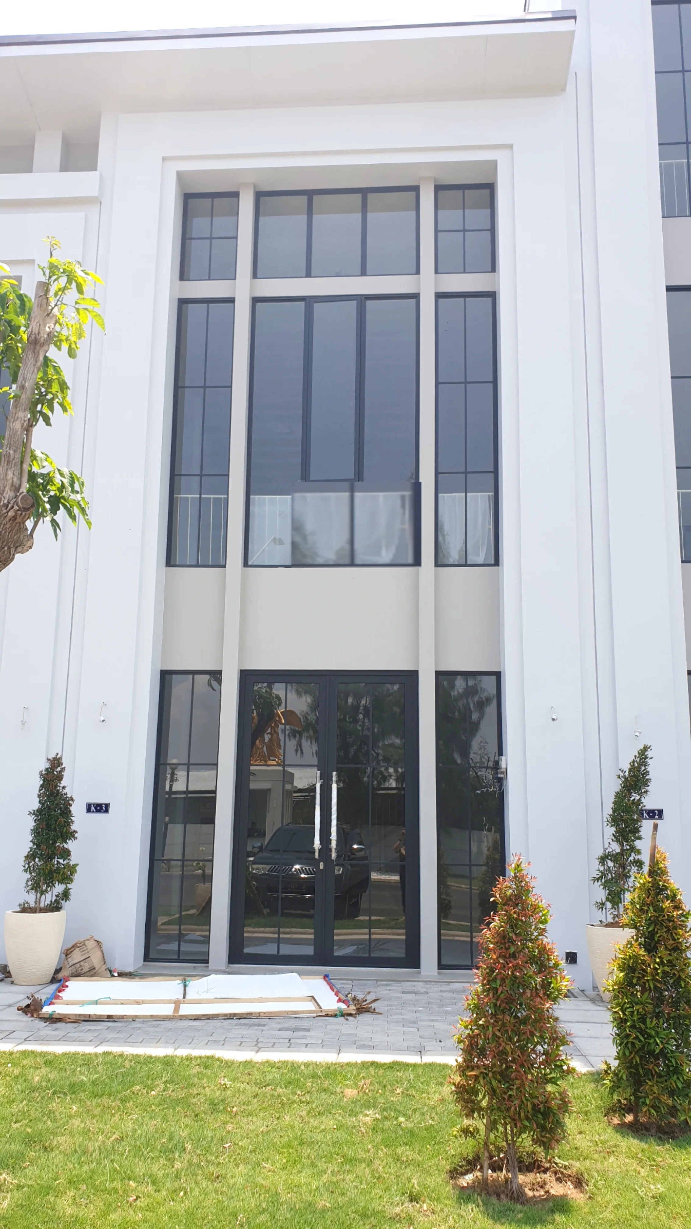 Dijual Ruko Strategis di Grand Palais Wisata Bukit Mas Citraland Surabaya Barat - Image 1