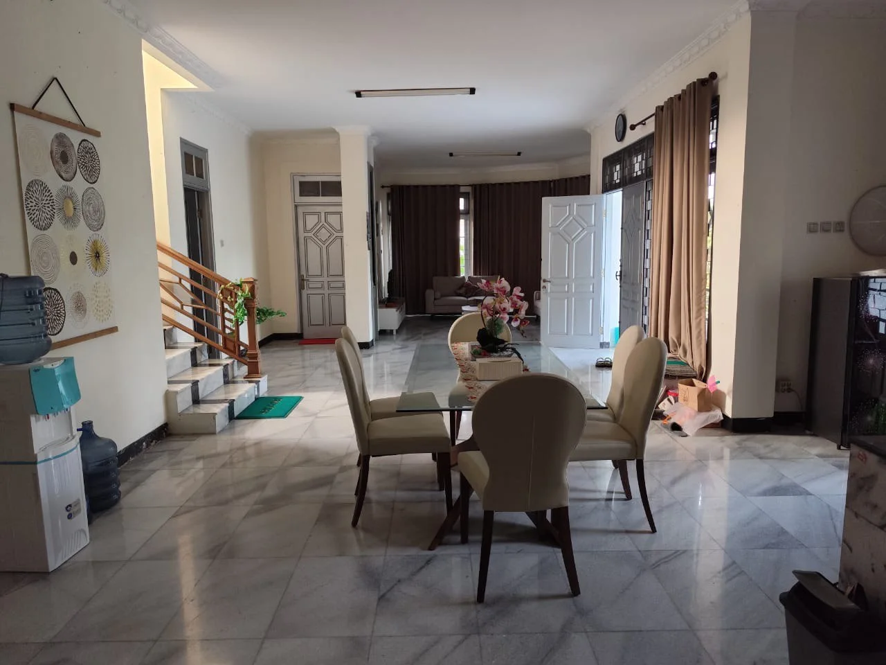 Dijual Villa 2 Lantai Nyaman dan Siap Huni di Sekuti Prigen Pasuruan - Thumbnail 2