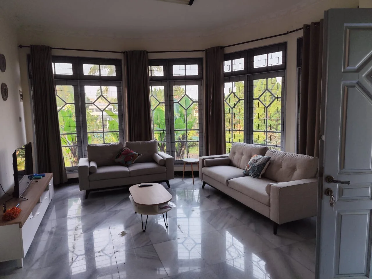 Dijual Villa 2 Lantai Nyaman dan Siap Huni di Sekuti Prigen Pasuruan - Thumbnail 4
