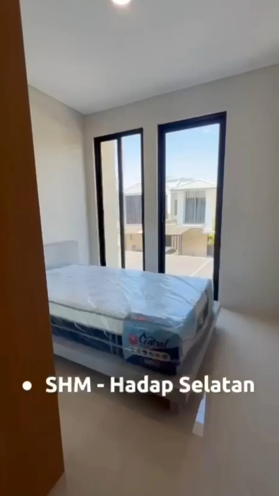 Jual Rumah Baru Murah Semi Furnish di Mocca Vrbana by Dian Istana Surabaya Barat - Thumbnail 3