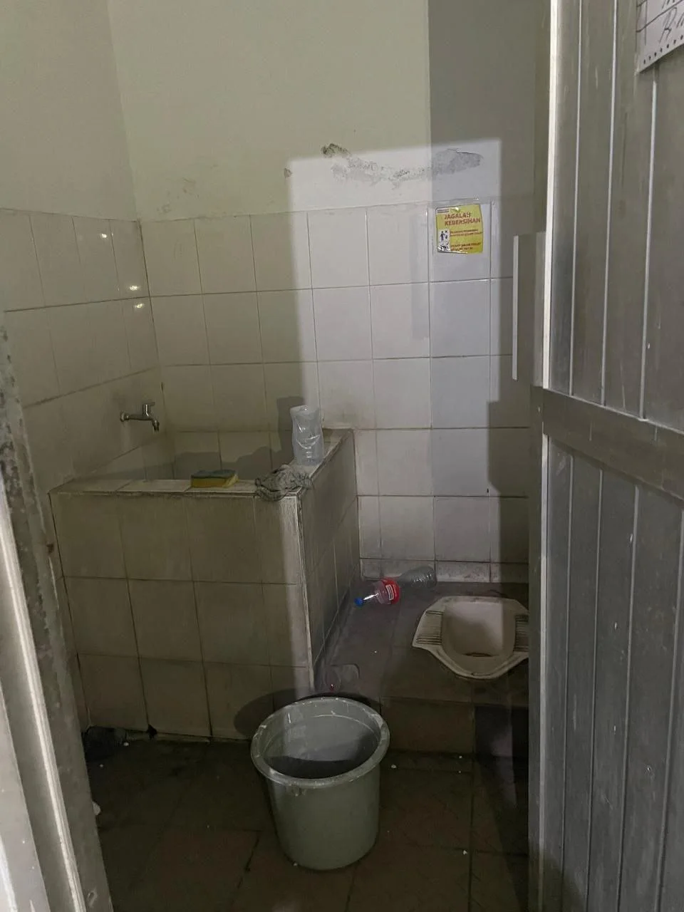 Disewakan Tempat Usaha Komersial di Raya Jemursari Surabaya Selatan - Thumbnail 4