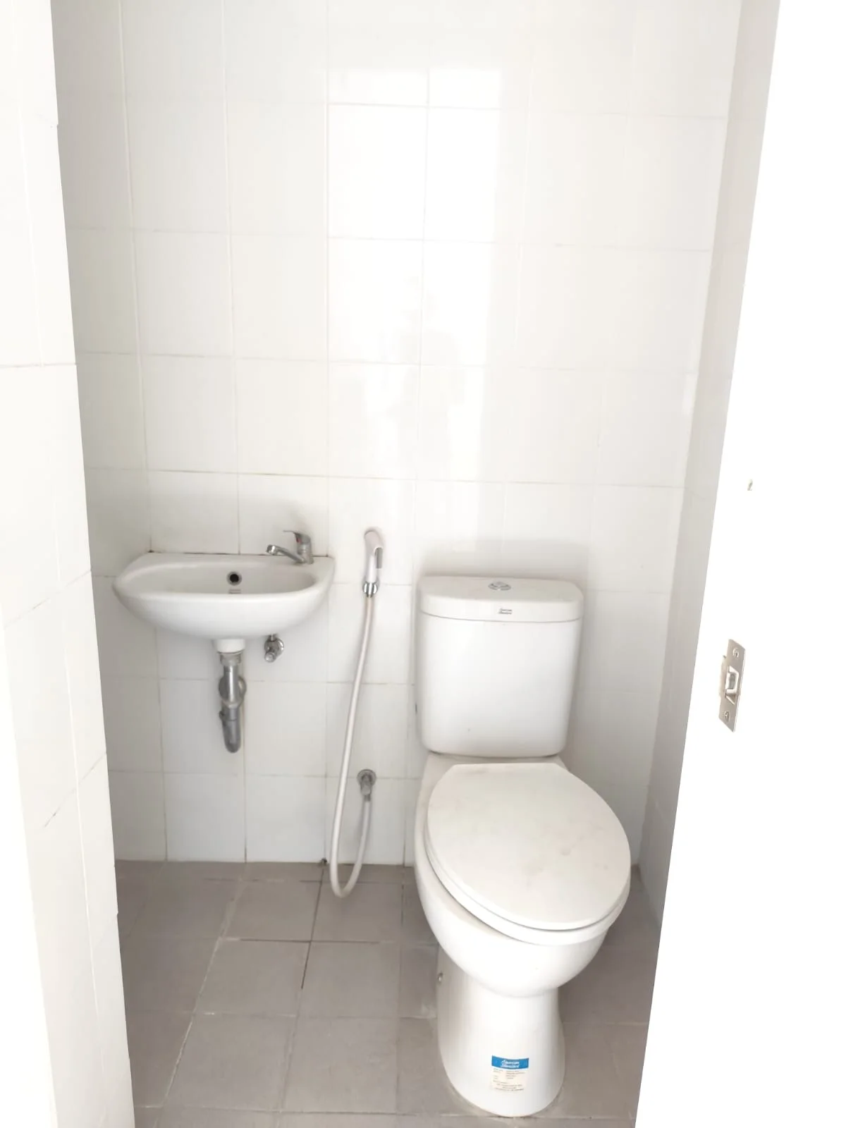 Dijual dan Disewakan Apartement Gunawangsa Tidar Surabaya Pusat – Studio Tower A Lantai 15 Semi Furnish - Thumbnail 2