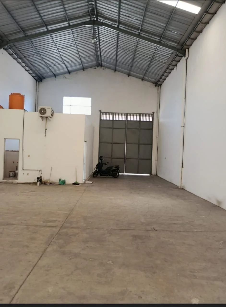 Jual-Gudang-Siap-Pakai-Murah-Strategis-di-Tritan-Banyu-Urip-Surabaya-Barat