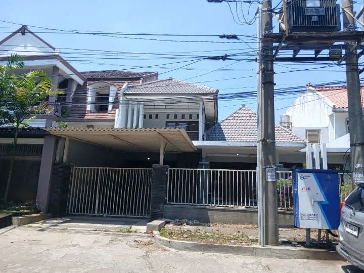 Disewakan Rumah Mewah – Lokasi Strategis di Jalan Porong Surabaya Pusat
