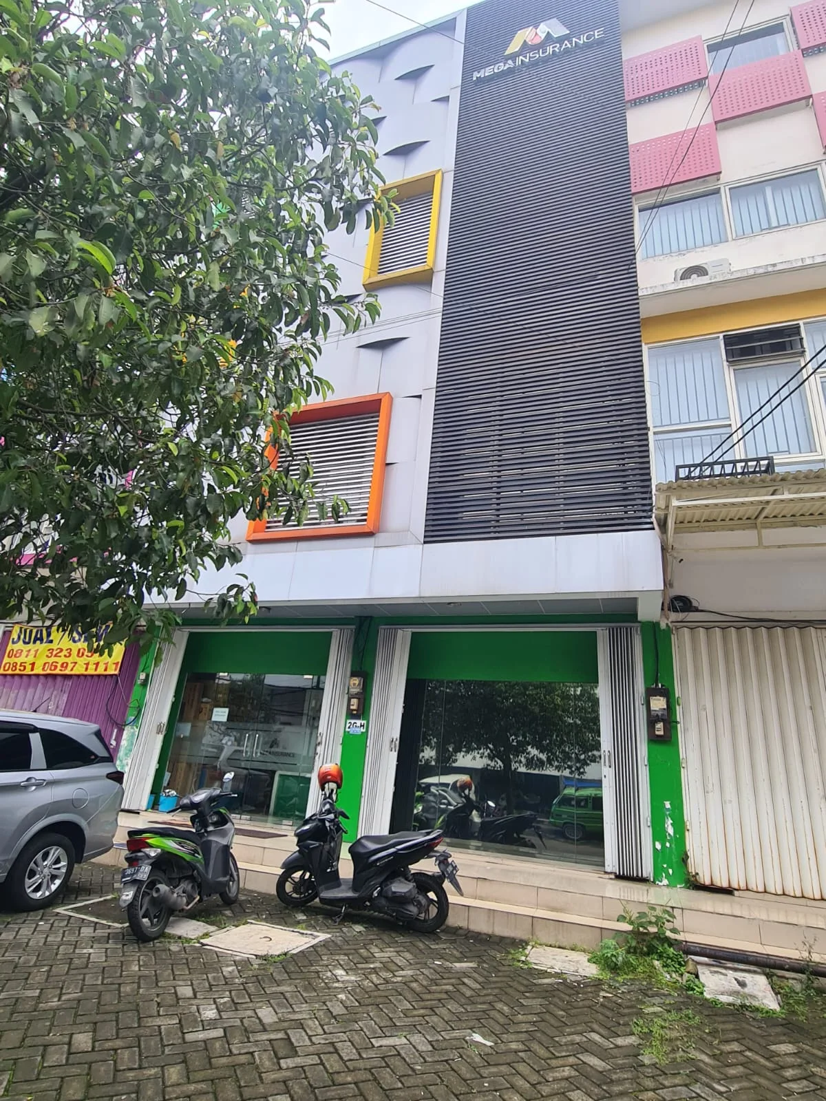 Di-Jual-2-Ruko-4-Lantai-Full-Furnished-di-Embong-Kemiri-Surabaya-Pusat