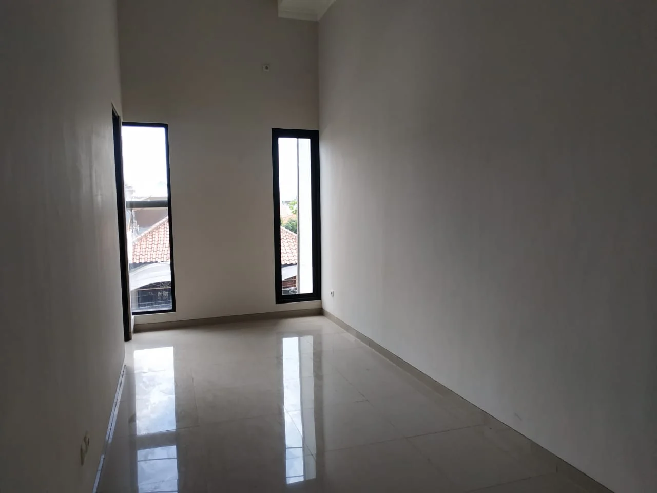 Jual Rumah Baru 2 Lantai Murah Strategis di Mulyosari Prima Utara Surabaya Timur - Thumbnail 2