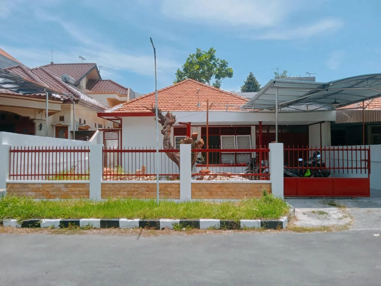 Dijual Rumah Sangat Murah Cuma 10 Juta per Meter Nego Manyar Airdas Surabaya Timur - Image 1