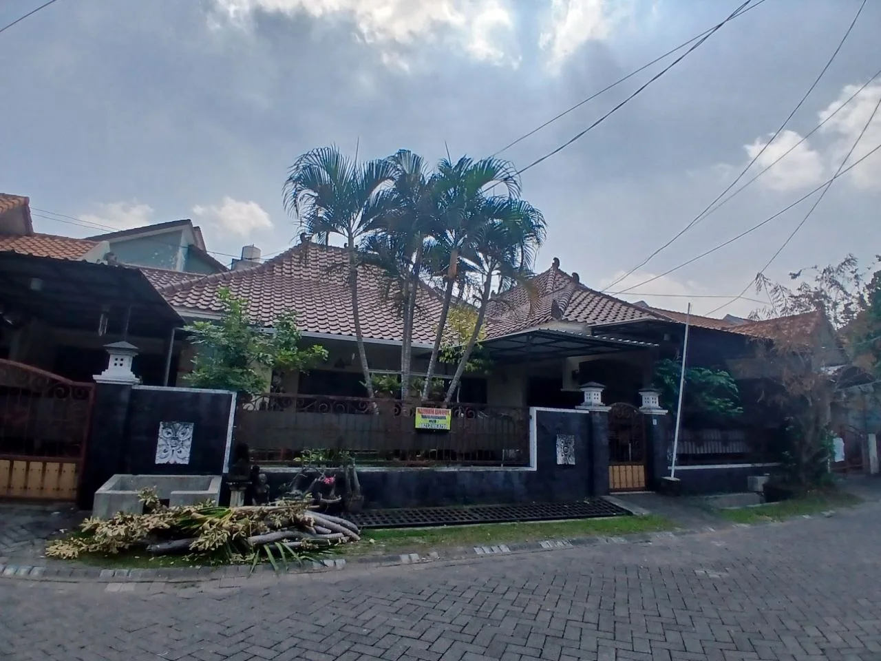 Dijual-Rumah-Siap-Huni-di-Babatan-Pratama-Surabaya-Barat