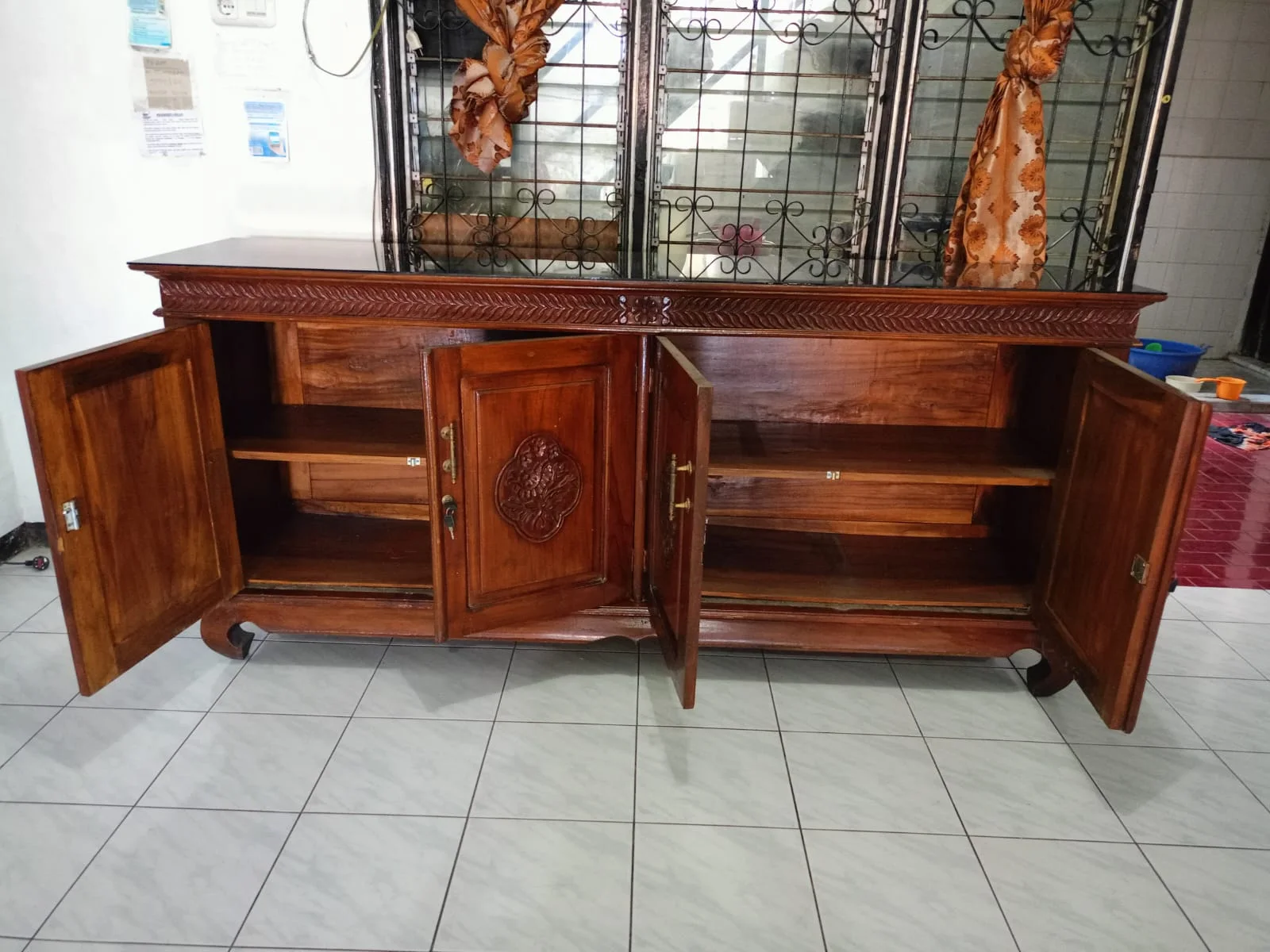 Jual-atau-Sewa-Rumah-Staretgis-di-Menanggal-Surabaya-Selatan