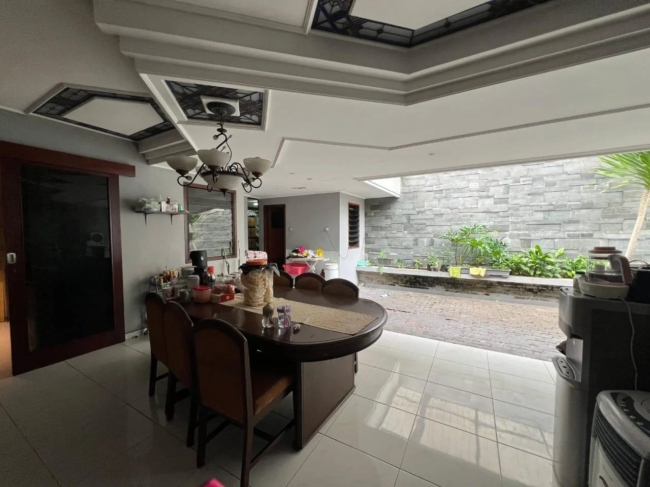 Dijual-atau-Disewakan-Rumi-Semi-Furnished-di-Margorejo-Indah-Surabaya-Selatan