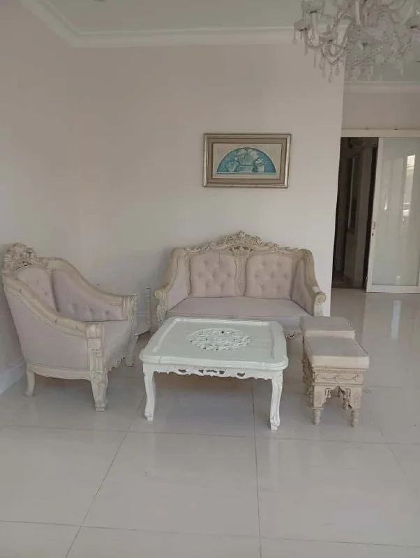 Disewakan Rumah Mewah Dua Lantai di Perumahan Regency 21 Surabaya Timur - Thumbnail 4