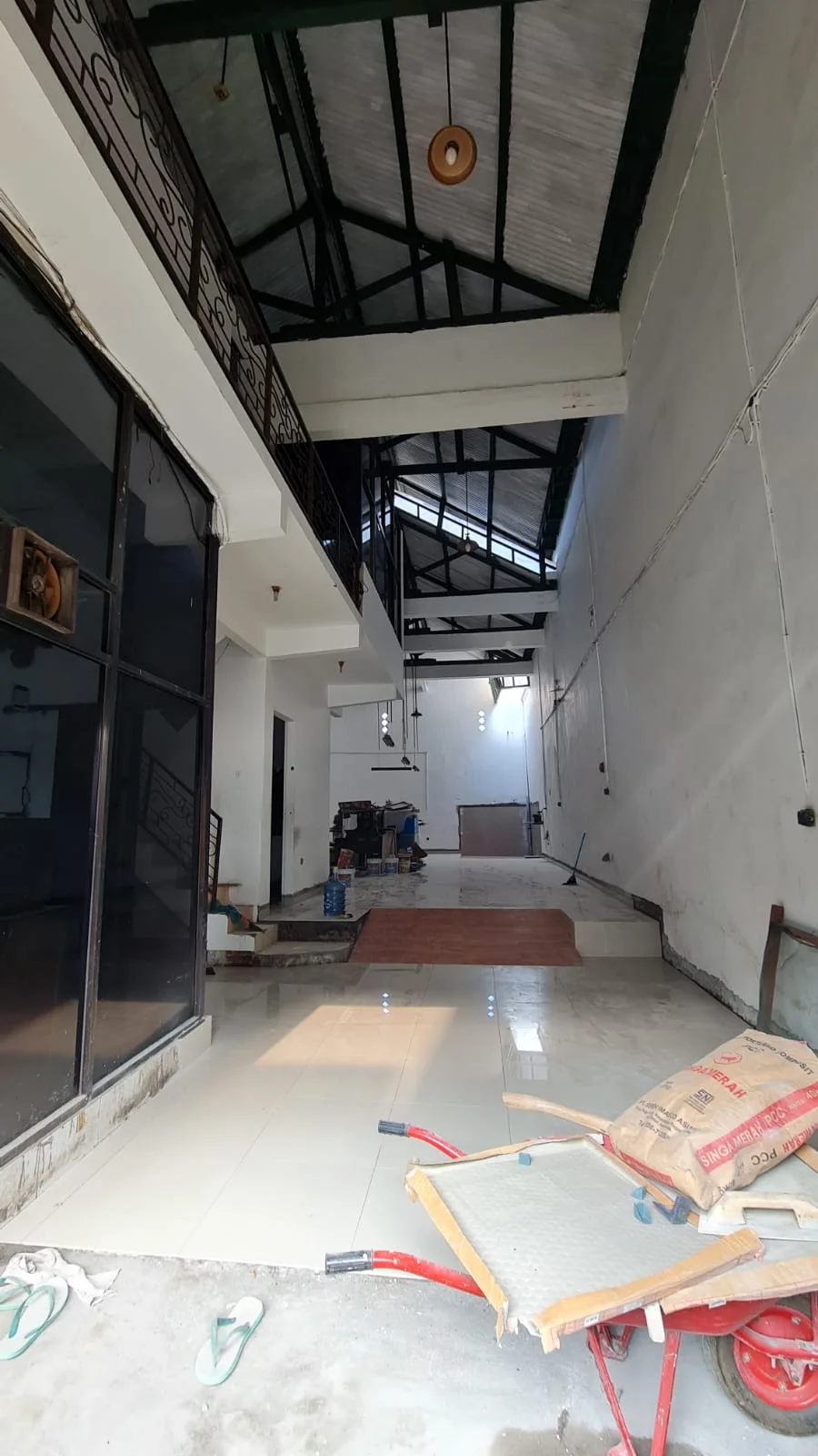Disewakan Ruko di Nol di Jalan Raya Pb Sudirman Mojokerto - Thumbnail 2