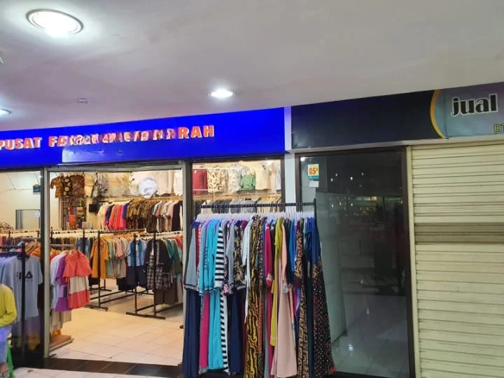 Dijual / Disewakan Stand Toko di Darmo Trade Centre Jagir Wonokromo Surabaya Selatan - Image 1