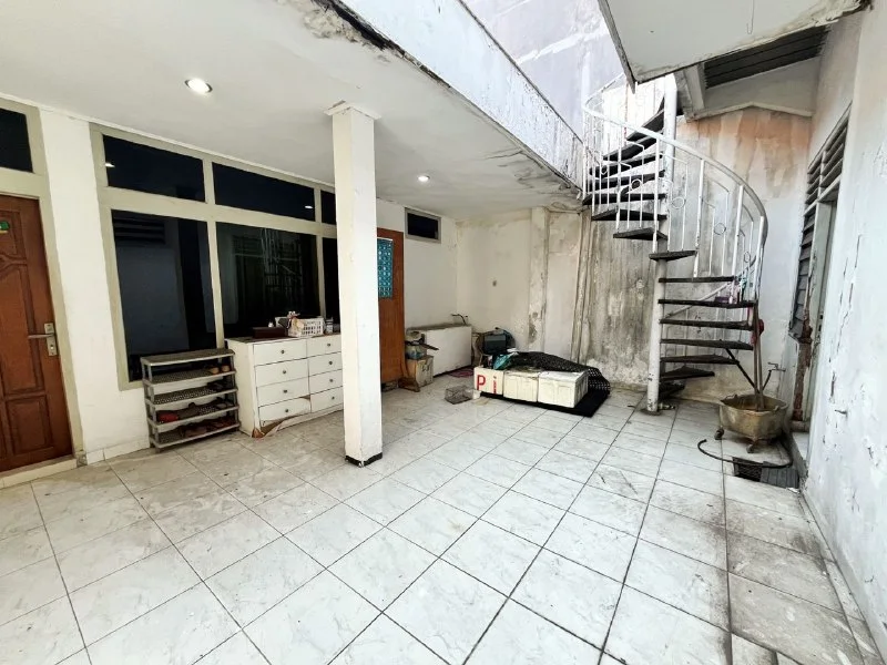 Dijual Rumah Mewah di Jalan Anjasmoro Surabaya Pusat - Thumbnail 4
