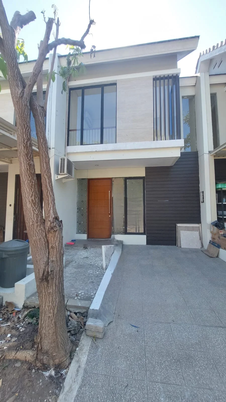 Dijual-Rumah-Siap-Huni-di-Northwest-Lake-Citraland-Surabaya-Barat-1