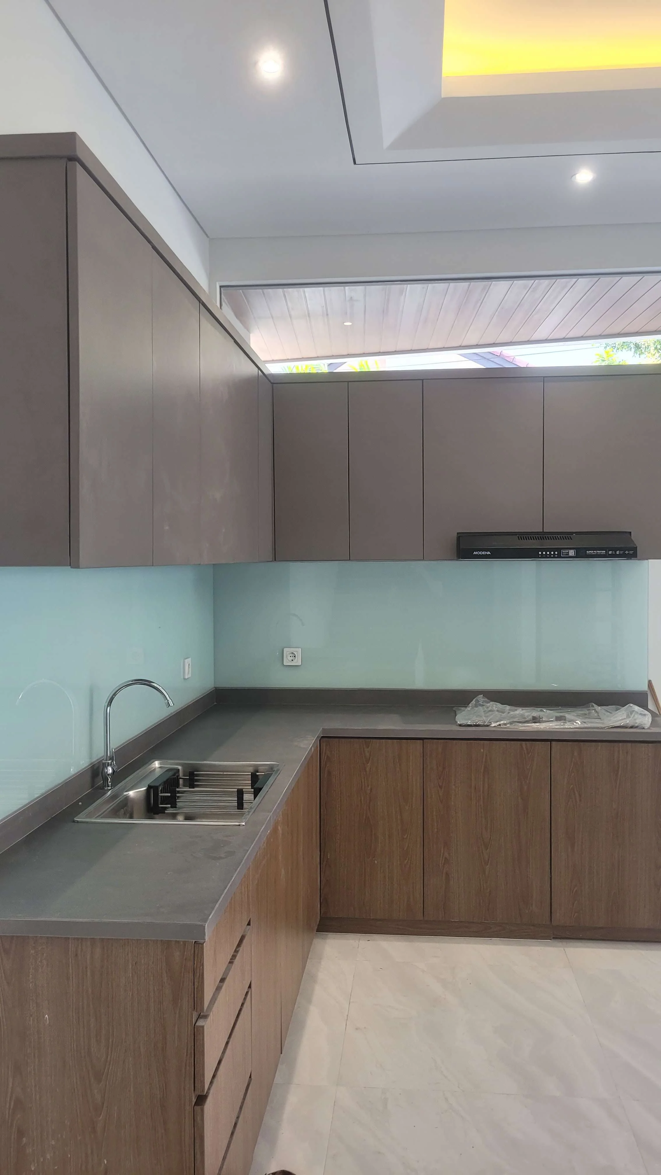 Jual Rumah Baru di Manyar Indah Mewah 2 Lantai Lokasi Strategis Surabaya Timur - Thumbnail 2