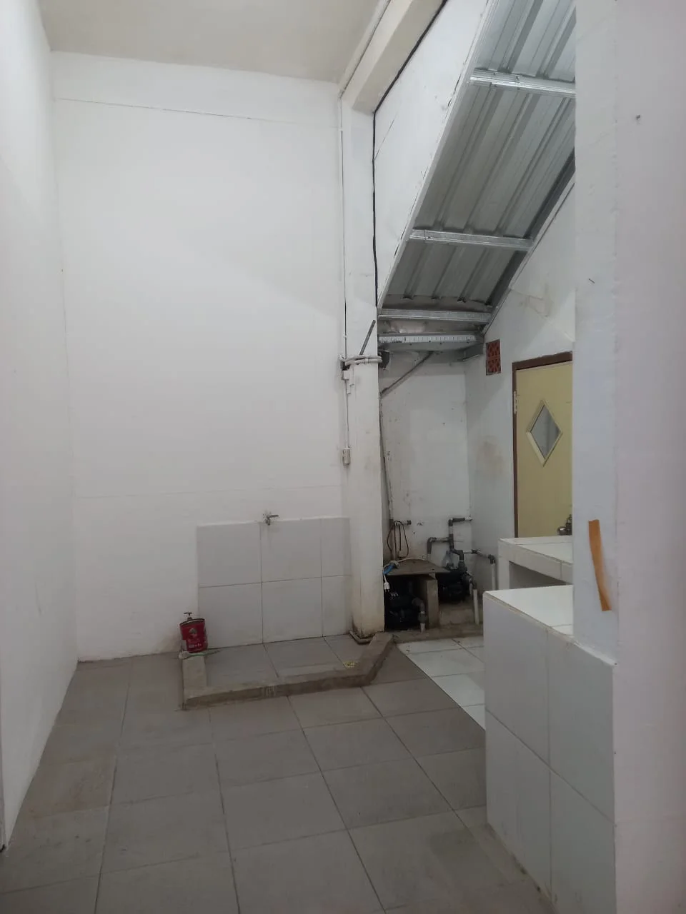 DISEWAKAN RUMAH STRATEGIS PETEMON SURABAYA PUSAT - Thumbnail 3