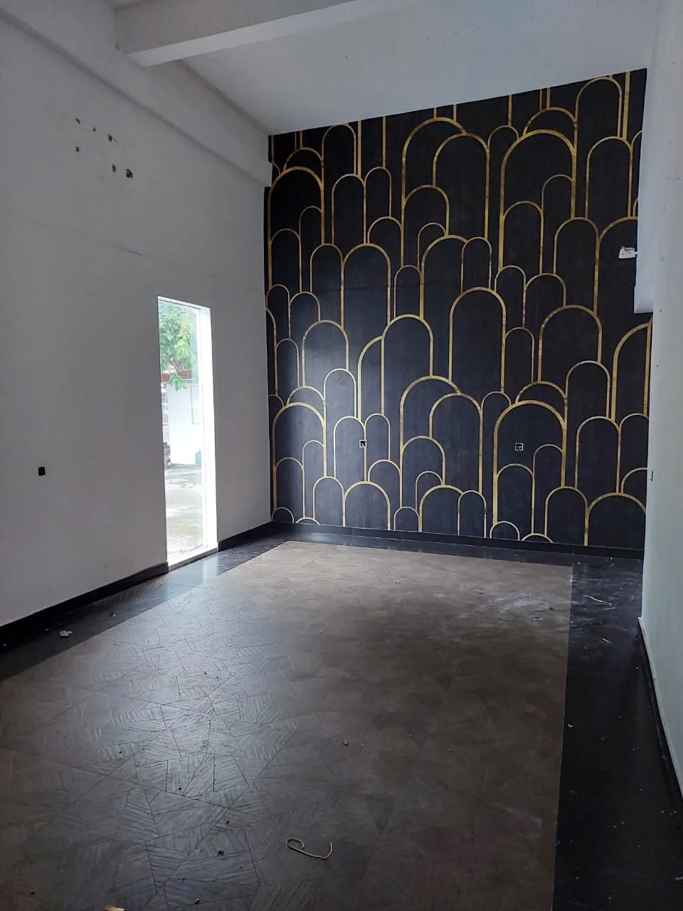 Disewakan Rumah Usaha 1.5 Lantai Posisi Hook di Kartini Surabaya Pusat - Thumbnail 4