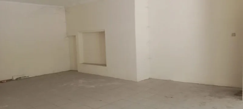 Disewakan Ruko Lokasi Strategis di Mayjend Sungkono Surabaya Barat - Thumbnail 4
