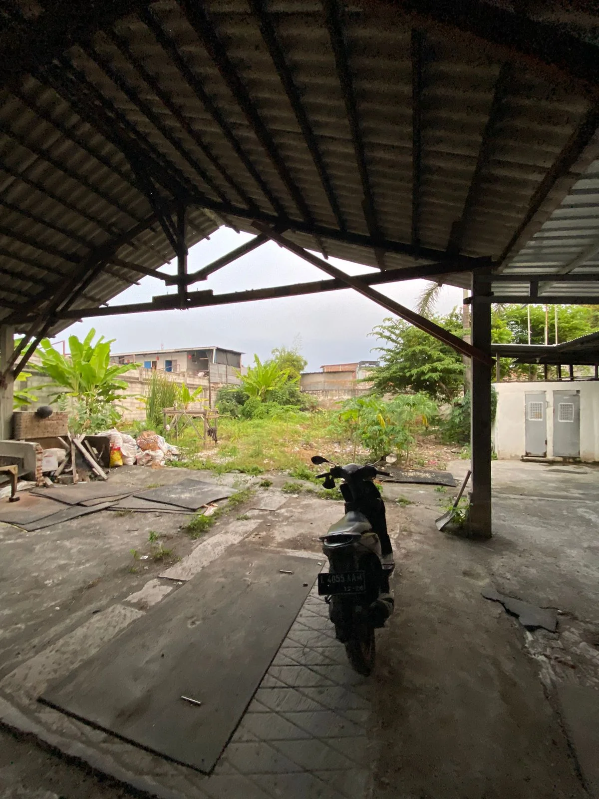 Disewakan Tanah Cocok Untuk Dijadikan Lap Padel di Kaliwaron Surabaya Timur - Image 1